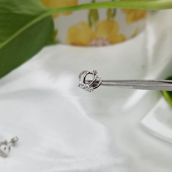 925 Sterling Silver Princess Crown Stud Earrings – 10mm Cubic Zirconia – NEW!!! - Picture 12 of 12